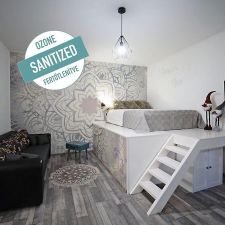 Standard Apartment By Hi5 -Akacfa 57 Budapest Ngoại thất bức ảnh